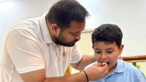 36 साल के हुए Tejashwi Yadav, मिला 'CM कुर्सी' का सीक्रेट गिफ्ट! पटना में आधी रात को जो हुआ, जानकर चौंक जाएंगे