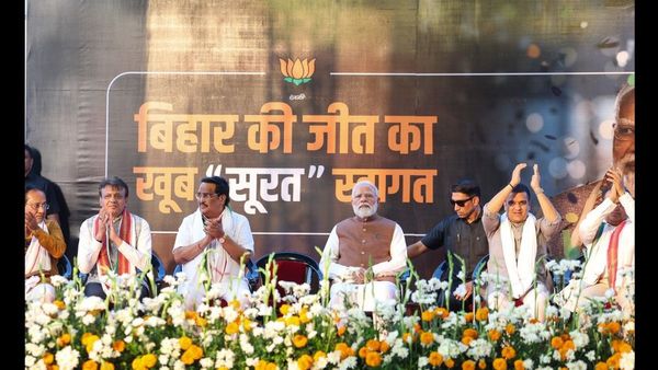 Gujarat News: जनजातीय गौरव दिवस पर डेडियापाड़ा में राष्ट्रीय समारोह, प्रधानमंत्री मोदी ने दी 9700 करोड़ की सौगात