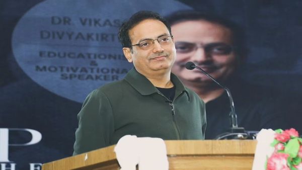 Relationship Tips: टॉक्सिक रिलेशन नहीं छोड़ पा रहे हैं तो Vikas Divyakirti की ये बात मान लें, लौट आएगा सुकून