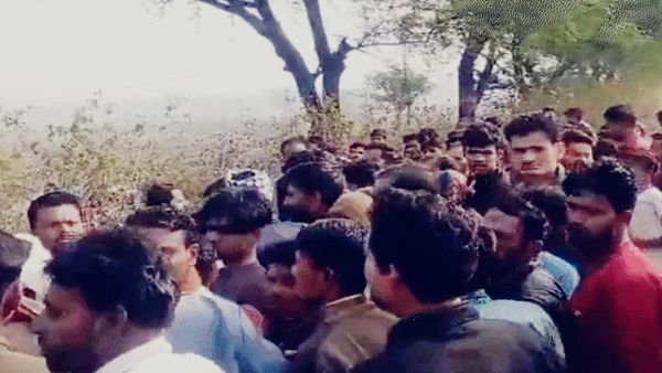 Sagar News: अनंतपुरा में एक्सीडेंट, निजी बस ने मोटरसाइकिल को टक्कर मारी, चार मासूम दोस्तों की मौके पर ही मौत