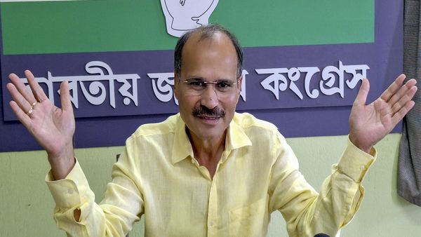 Bengal Chunav 2026 से पहले कांग्रेस को लगेगा झटका! अधीर रंजन चौधरी की PM Modi से मुलाकात के बाद बढ़ा सस्पेंस