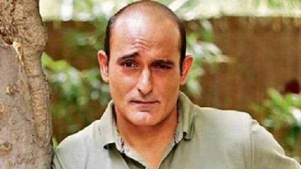 Akshaye Khanna के लिए पागल थीं ये फेमस बॉलीवुड एक्ट्रेस, दीवानगी में कर दिया था ऐसा काम