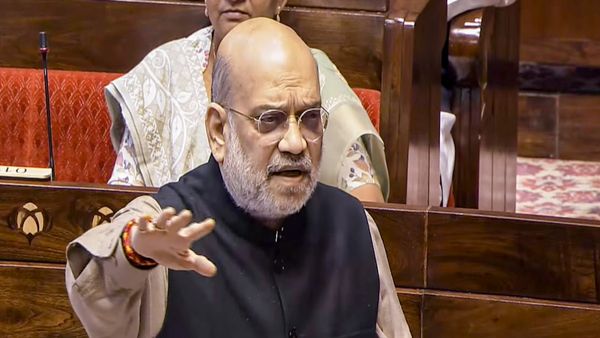 वंदे मातरम का कब-कब किन नेताओं ने किया अनादर? गृह मंत्री अमित शाह ने सौंपी लिस्‍ट