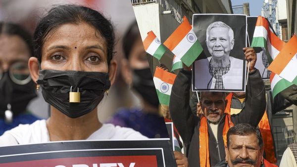 Bangladesh Violence: ईस्ट पाकिस्तान की वापसी? बांग्लादेश हिंसा पर एक्सपर्ट्स क्यों चिंतित, भारत के लिए अलर्ट