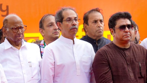 BMC Election 2026: उद्धव की शिवसेना और राज ठाकरे की MNS में हुआ गठबंधन, सीट-शेयरिंग में किसको मिली कितनी सीटें