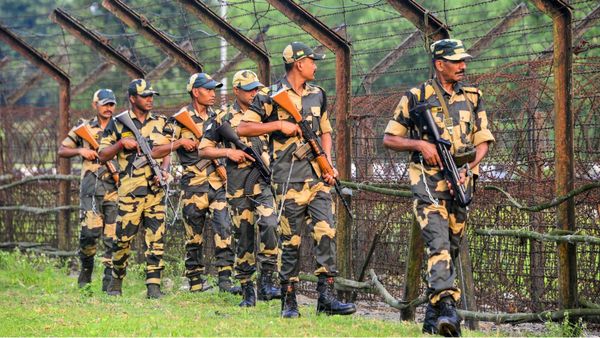 Bangladesh: बांग्लादेश से लाखों घुसपैठियों को भारत में धकेलने की प्लानिंग, ISI की सबसे बड़ी साजिश का खुलासा!