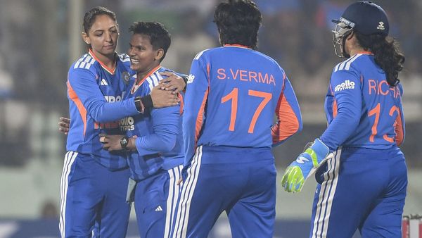 Deepti Sharma ने रचा इतिहास, किया वो कारनामा जो आज तक कोई नहीं कर पाया, बनाया अनोखा रिकॉर्ड! 