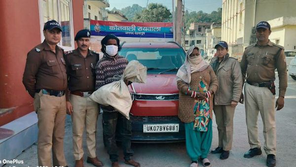 यूपी के नजीबाबाद से कछुवों की तस्करी करने वाले दंपत्ति गिरफ्तार, ऋषिकेश में महंगे दामों में बेचने की थी योजना