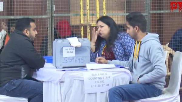 Delhi MCD By-Election Result 2025: दिल्ली में 12 वार्डों के उपचुनाव के नतीजे जारी, किसने किस सीट पर मारी बाजी