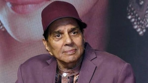 अभिनेता धर्मेंद्र की अस्थियां हरिद्वार गंगा में विसर्जित, सनी और बॉबी देओल के साथ परिजनों ने दी अंतिम विदाई