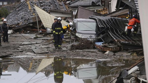 Earthquake Japan News: जापान में 7.6 तीव्रता का भूकंप, सुनामी चेतावनी जारी, जानें कितना हुआ नुकसान?