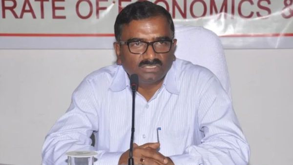 कौन है करप्शन किंग पूर्व IAS विनोद कुमार? कोर्ट ने 12वीं बार सुनाई सजा, अभी बाकी हैं पेंडिंग केस की फाइलें