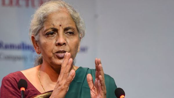 वित्‍त मंत्री ने दिया जवाब- LIC ने अडानी में निवेश अपनी मर्जी और नियमों के तहत किया, सरकार सलाह नहीं देती