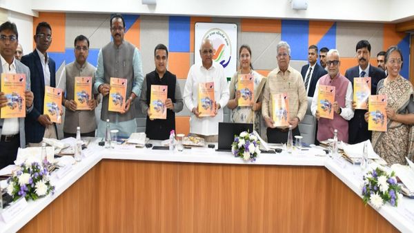 गुजरात सीएम भूपेंद्र पटेल के कार्यकाल के शानदार 3 साल, गढ़ा विकास का नया मॉडल, पढ़ें परफॉर्मेंस रिपोर्ट कार्ड