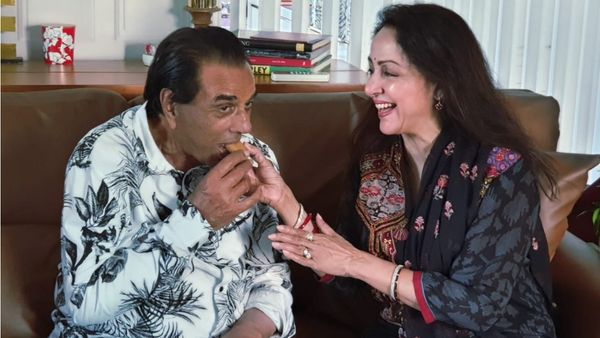 'आपकी मौत ने मुझे भीतर तक', धर्मेंद्र के 90वें जन्मदिन पर टूट गईं पत्नी हेमा मालिनी, हुईं इमोशनल