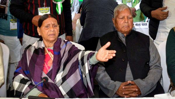 Land for Job Case: फिर लटका लैंड फॉर जॉब केस का फैसला, कोर्ट ने CBI से मांगी कौन सी रिपोर्ट?