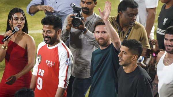 Mumbai Traffic: Lionel Messi की एंट्री से पहले मुंबई पुलिस अलर्ट, ट्रैफिक एडवाइजरी जारी, ये रास्ते रहेंगे बंद
