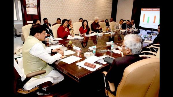 MP News: बच्चों और महिलाओं के पोषण व स्वास्थ्य तथा महिला सशक्तिकरण से जुड़ी योजनाओं का अधिक से अधिक लाभ पहुंचाया जाए – मुख्यमंत्री डॉ. मोहन यादव