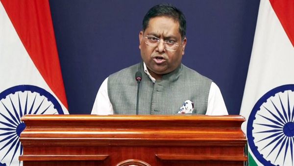 भारत ने श्रीलंका की सहायता के लिए पाक को एयरस्‍पेस न देने के दावे की खोली पोल, बताया हास्यास्पद