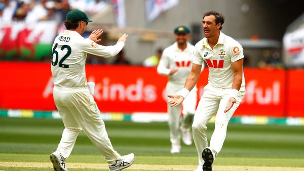 Mitchell Starc ने तोड़ा 32 साल पुराना वर्ल्ड रिकॉर्ड, वकार यूनुस को पछाड़ रचा इतिहास