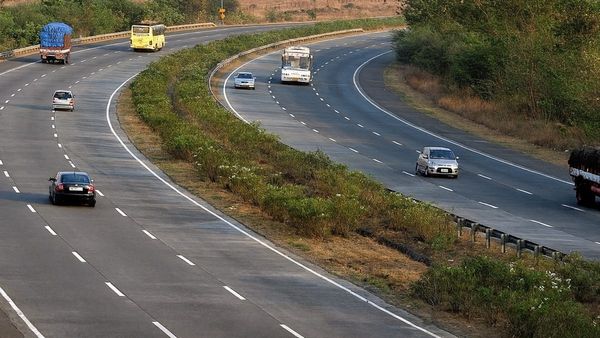 Mumbai Goa Highway: 15 साल से अटके मुंबई-गोवा हाईवे प्रोजेक्ट की डेडलाइन जारी, केंद्रीय मंत्री ने दिया अपडेट