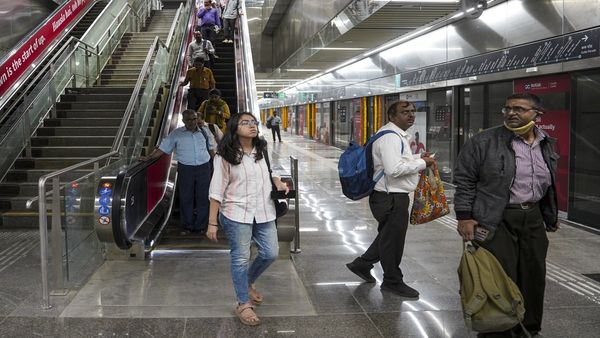 Mumbai Metro News Update: मुंबई मेट्रो को मिलेगी रफ्तार, देवेंद्र फडणवीस सरकार ने दी बड़ी राहत