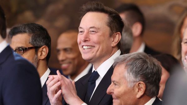 Elon Musk: 600 अरब डॉलर संपत्ति वाले दुनिया के पहले इंसान बने एलन मस्क, किस नंबर पर हैं मुकेश अंबानी?