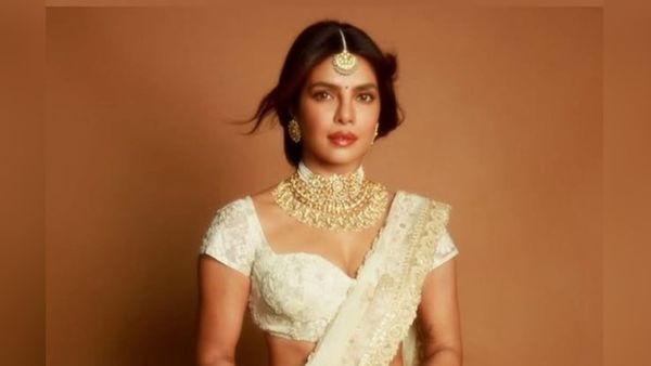 'वाराणसी' के लिए प्रियंका चोपड़ा को राजामौली ने दी इतनी फीस