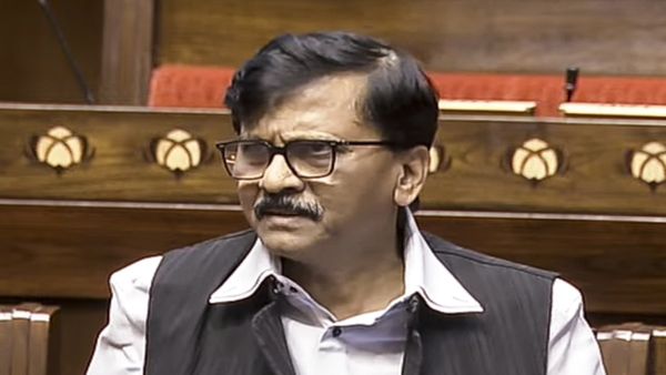 Maharashtra Politics: संजय राउत ने फिर फोड़ा बम, एकनाथ शिंदे के 35 विधायकों के पाला बदलने का किया दावा!