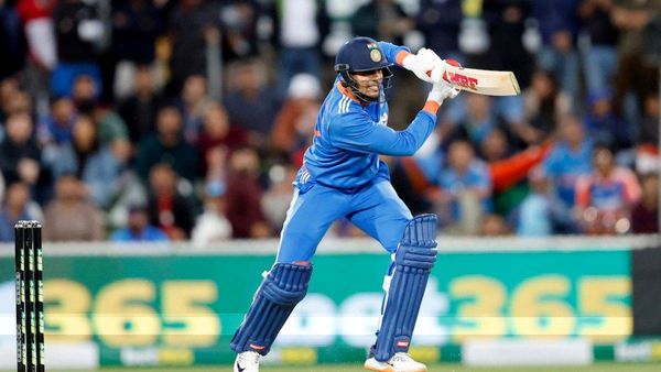 शुभमन गिल को कर देना चाहिए टीम से बाहर, वर्ल्ड कप से पहले 23 साल के युवा का करियर हो रहा बर्बाद