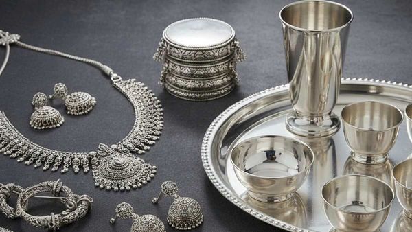 Silver Rate Today: साल के आखिरी दिन सोने के साथ-साथ चांदी भी हुई सस्ती? कितना है आपके शहर में सिल्वर का रेट?
