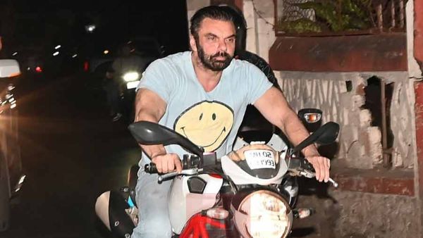 सलमान खान के छोटे भाई सोहेल खान ने सरेआम दी गालियां, उड़ाईं ट्रैफिक नियम की धज्जियां