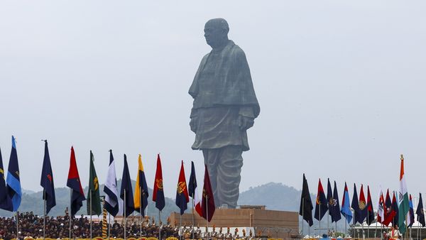 New Year 2026: गोवा-दुबई नहीं सेलिब्रेशन के लिए फेवरेट स्पॉट बना स्टेच्यू ऑफ यूनिटी, पहुंचेंगे 8 लाख टूरिस्ट