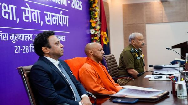 योगी राज में यूपी पुलिस हुई और पावरफुल, स्मार्ट पुलिसिंग का यूपी मॉडल दुनिया के लिए बना Role model