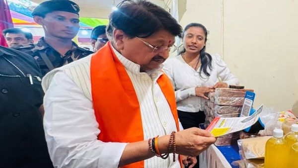 Indore–Rewa First Direct Flight: मंत्री कैलाश विजयवर्गीय के साथ 40 कार्यकर्ताओं का पहला हवाई सफर