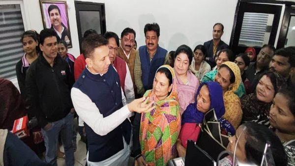 MP News: स्टे से बची आदिवासी बस्ती, भोपाल में गरीबों की जीत, सरकार की मनमानी पर न्यायालय की फटकार