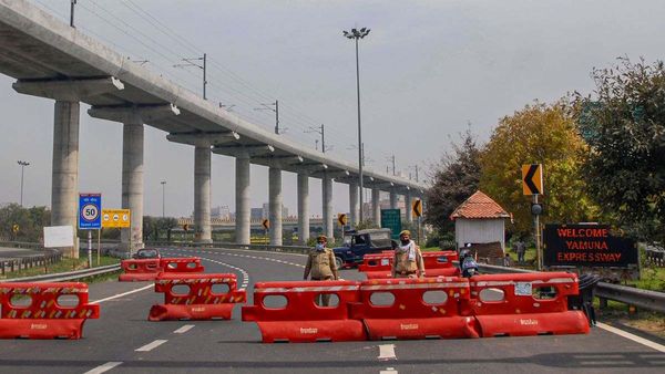 Noida and Yamuna Expressway: रफ्तार के शौकीनों के लिए अलर्ट! एक्सप्रेसवे पर लागू होगी नई स्पीड लिमिट