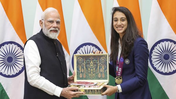 Year Ender 2025: 30 दिनों में भारत ने जीते तीन वर्ल्ड कप, भारतीय महिलाओं के नाम रहा साल 2025