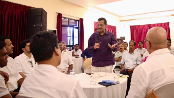 Goa AAP News: आप मुखिया केजरीवाल ने गोवा में पदाधिकारियों के सज्ञथ की बैठक