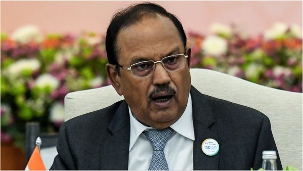 Video: ना फोन, ना इंटरनेट फिर भी नेशनल सिक्योरिटी इनके हाथ में, अजीत डोभाल का सीक्रेट सिस्टम जिसने चौंका दिया