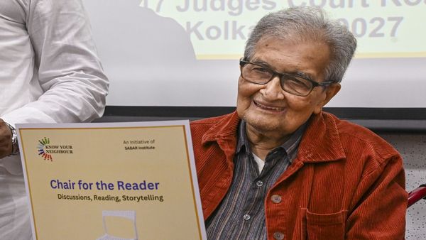 Bengal SIR: चुनाव आयोग ने नोबेल पुरस्कार विजेता अमर्त्य सेन को भेजा नोटिस, TMC सांसद अभिषेक बनर्जी भड़के