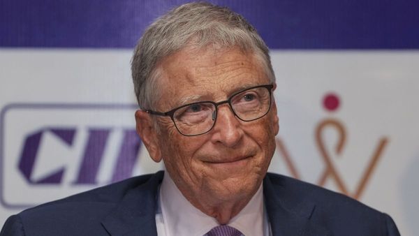 Russian Girls के चक्कर में बिल गेट्स को हुआ गुप्त रोग! Epstein Files में और भी चौंकाने वाले खुलासे