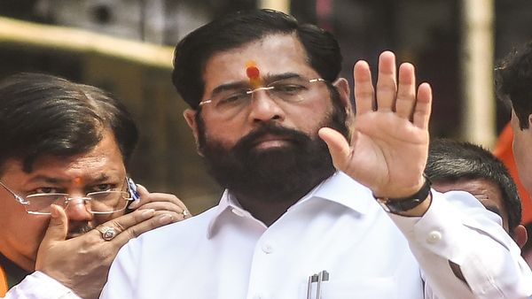 BMC Mayor Election: मेयर के चुनाव तक शिवसेना के जीते हुए पार्षद होंगे 'कैद', एकनाथ शिंदे को किसका डर सता रहा?