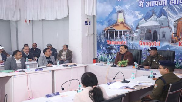 Char Dham Yatra 2026 धामी सरकार का बड़ा फैसला, मंदिर परिसरों में मोबाइल फोन व कैमरा पूरी तरह से प्रतिबंधित