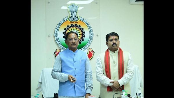 Chhattisgarh News: शांति और सुरक्षा में पुलिस के साहस व बलिदान की पहचान बनेगा रजत जयंती पदक : मुख्यमंत्री साय