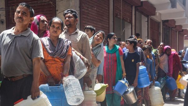 Delhi Water Cut: दिल्ली में जल संकट! 4 फरवरी तक आधे शहर में बूंद-बूंद को तरसेंगे लोग, देखें पूरी लिस्ट