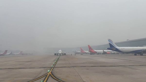 Delhi Airspace Closed: IGI से है फ्लाइट तो हो जाएं सावधान, आज से 6 दिन तक बंद रहेगा दिल्ली का एयरस्पेस!