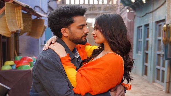 Elvish Yadav और जन्नत का चल रहा है चक्कर? नए गाने ने फैलाई हलचल, बोले लोग-'पटा लिया लड़की को'