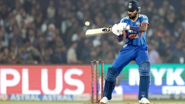 6,6,6,6,6,4! हार्दिक पांड्या ने तूफानी शतक से मचाया कोहराम, गेंदबाजों ने मांगी रहम की भीख