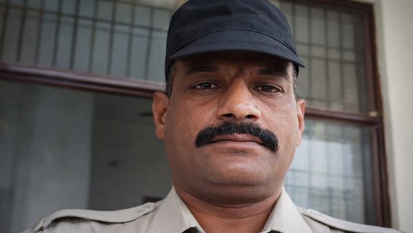 Haryana News: सिरसा के जेल वार्डन ने डीएसपी समेत 2 अधिकारियों पर लगाया प्रताड़ना का आरोप, उठाया बड़ा कदम!